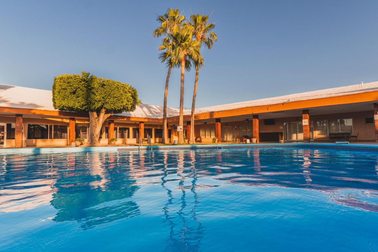 El Camino Hotel & Suites Heroica Caborca Kültér fotó
