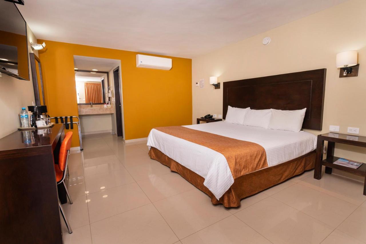 El Camino Hotel & Suites Heroica Caborca Kültér fotó