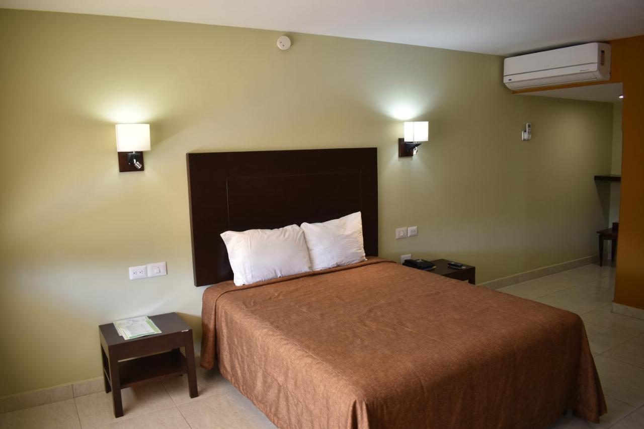 El Camino Hotel & Suites Heroica Caborca Kültér fotó